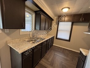 4129 Bowser Ave in Fort Wayne, IN - Foto de edificio - Building Photo