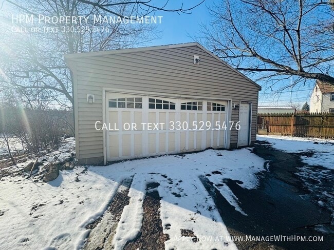 3234 Arbor Rd SW in Canton, OH - Building Photo - Building Photo