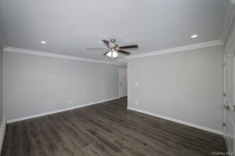 105 Overton Ave in Sayville, NY - Building Photo - Building Photo