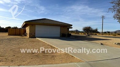 14498 Amador Ct in Apple Valley, CA - Building Photo - Building Photo