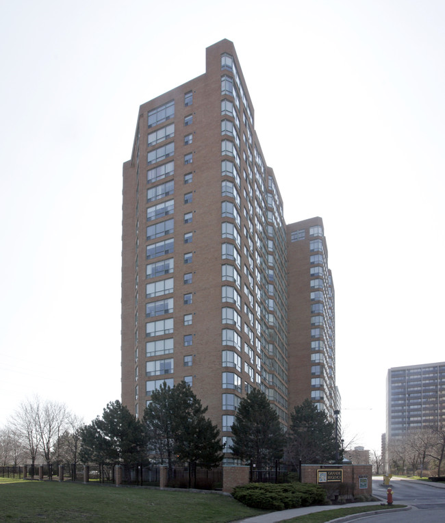 The Grande Regency in Burlington, ON - Building Photo - Building Photo