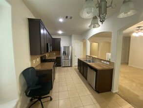 6534 Capridge Dr in Houston, TX - Building Photo - Building Photo