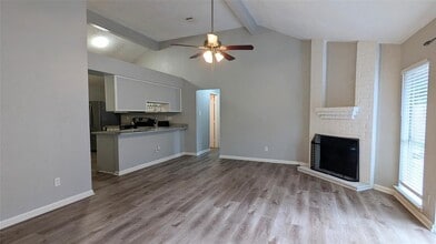 12142 Westwold Dr in Tomball, TX - Building Photo - Building Photo