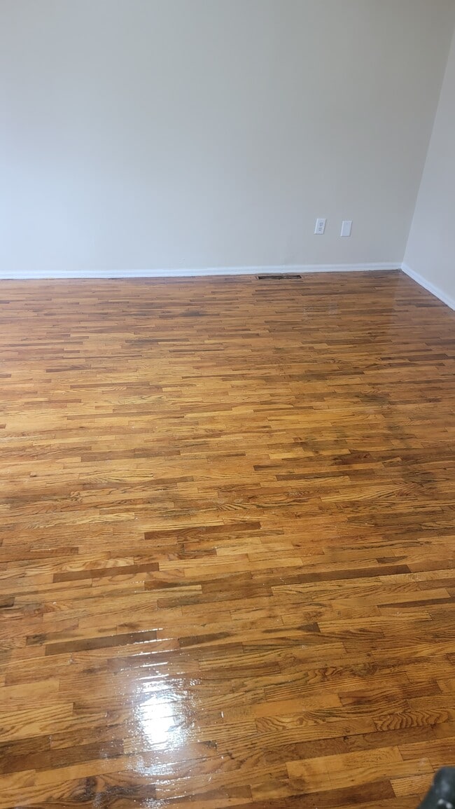 2512 Maplewood Ave in Saginaw, MI - Building Photo - Building Photo