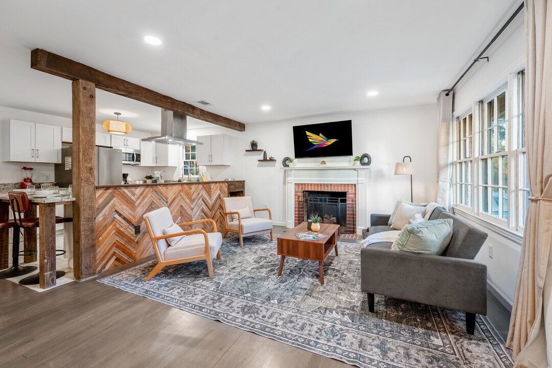 1464 E 41st St in Savannah, GA - Foto de edificio