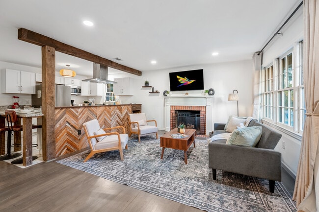 property at 1464 E 41st St