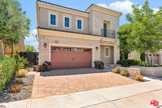 11945 Mirabel Way in Los Angeles, CA - Building Photo - Building Photo