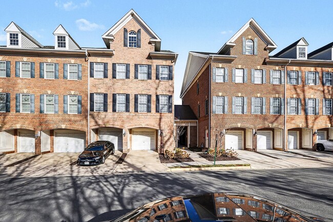 4679 Red Admiral Way in Fairfax, VA - Building Photo - Building Photo