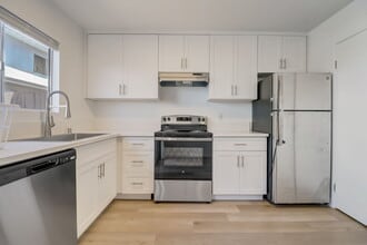 Terre at Bradley in El Cajon, CA - Building Photo - Building Photo