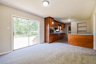 101 Big Horn Rd in Griffin, GA - Foto de edificio - Building Photo