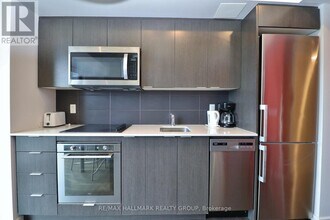 105-1105 Champagne Ave S in Ottawa, ON - Building Photo - Building Photo