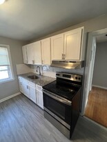 Stuart Apartments in Hartford, CT - Building Photo