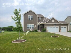 N63W13830 Bridal Wreath Ct in Menomonee Falls, WI - Building Photo