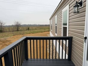 129 Ponderosa Way in Sanger, TX - Foto de edificio - Building Photo