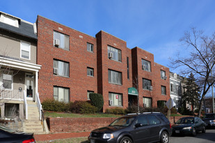 1010 G St NE Apartments