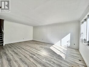 120 Hawthorne Rd in London, ON - Building Photo - Building Photo