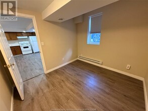 249 Pillette Rd in Windsor, ON - Building Photo - Building Photo