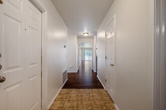 105 Pentire Way in Hutto, TX - Building Photo - Building Photo