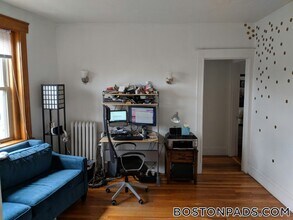 97 Hancock St, Unit 8 in Cambridge, MA - Foto de edificio - Building Photo