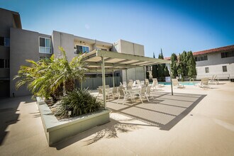 5625 Windsor Way, Unit East -05 in Culver City, CA - Foto de edificio - Building Photo