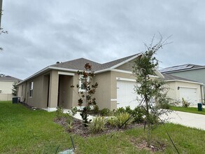 1180 Cascades Ave in Davenport, FL - Building Photo - Building Photo