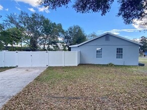 1301 Golconda Rd in Lakeland, FL - Building Photo - Building Photo