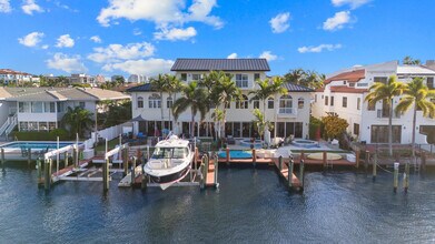 2739 NE 15th St in Fort Lauderdale, FL - Building Photo - Building Photo