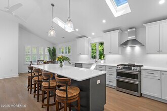 133 Atlantic Ave in Manasquan, NJ - Foto de edificio - Building Photo