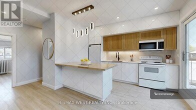 237 Vaughan Rd in Toronto, ON - Building Photo - Building Photo