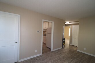 827 N Garfield St in Junction City, KS - Building Photo - Building Photo