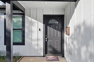 3906 Roberts Ave in Dallas, TX - Building Photo - Building Photo