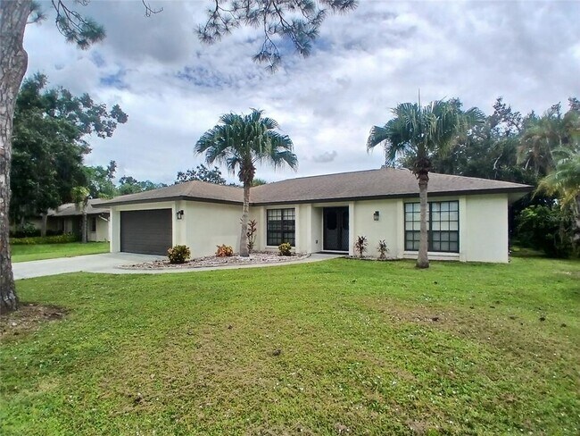 4131 Center Gate Blvd in Sarasota, FL - Building Photo - Building Photo