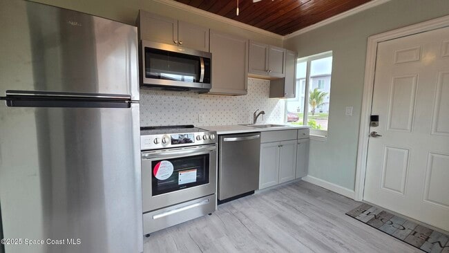 6409 Ridgewood Ave in Cocoa Beach, FL - Building Photo - Building Photo
