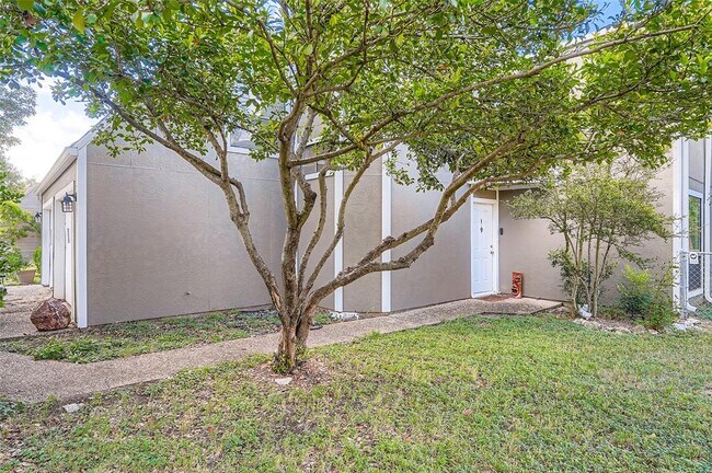 6810 Thorncliffe Dr in Austin, TX - Building Photo - Building Photo