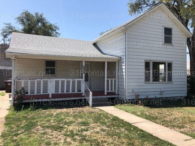 property at 225 W Thornton St