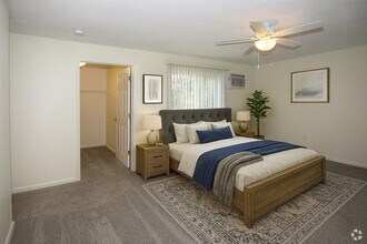 Tocco Villaggio Apartments in Clay, NY - Foto de edificio - Building Photo