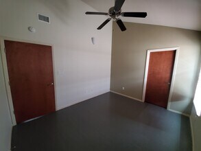3700 S Radisson Ave, Unit 2 in Pharr, TX - Foto de edificio - Building Photo