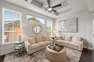 915 Banyon St in Austin, TX - Building Photo - Building Photo