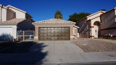 5134 Sandstone Dr in Las Vegas, NV - Building Photo - Building Photo