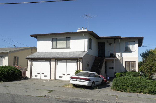 3056 Bartlett St in Oakland, CA - Foto de edificio - Building Photo