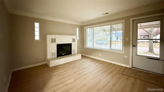805 E Milton Ave in Hazel Park, MI - Building Photo - Building Photo