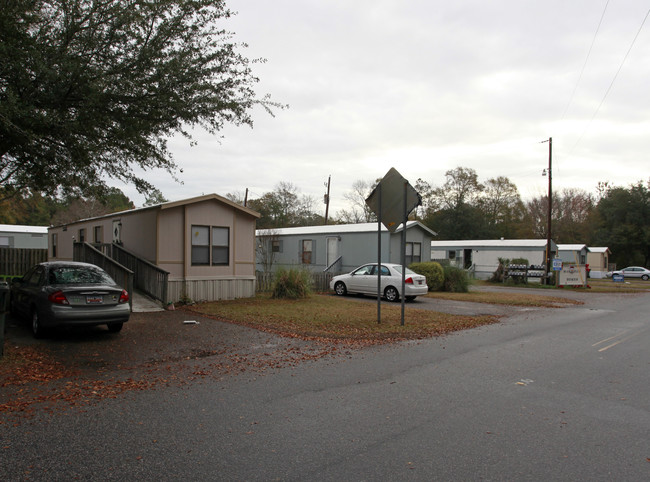 Magnolia Home Park in Summerville, SC - Building Photo - Building Photo