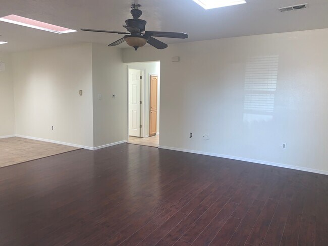 137 Griegos Rd NW in Albuquerque, NM - Building Photo - Building Photo