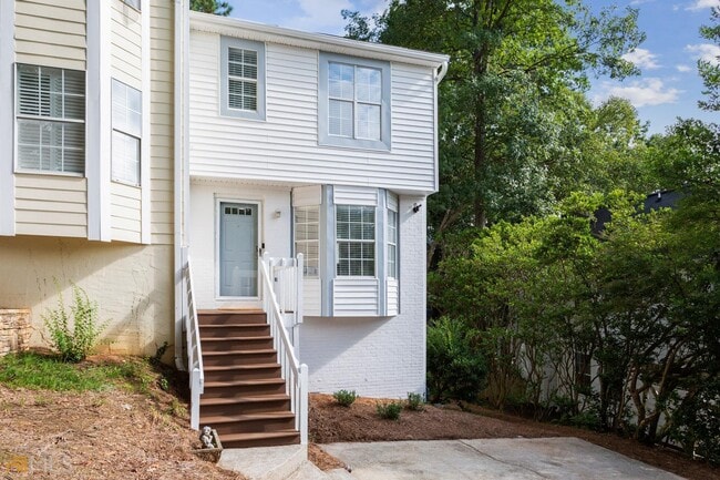 5212 Laurel Bridge Dr SE in Smyrna, GA - Foto de edificio - Building Photo