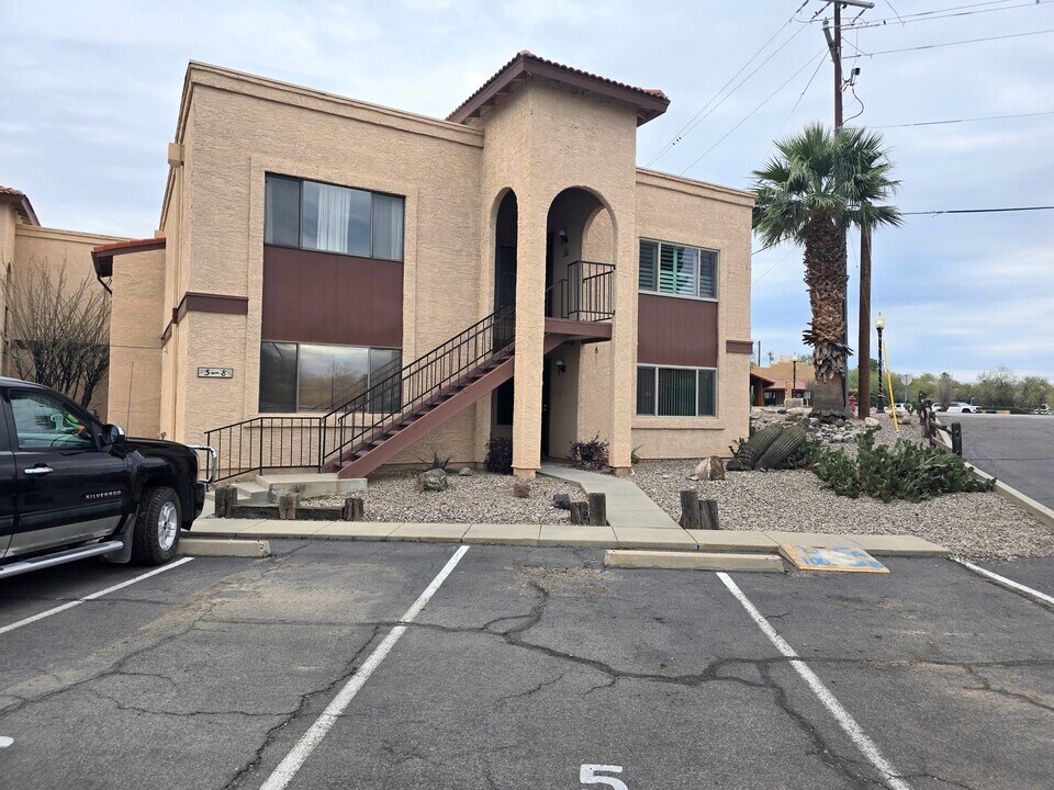 455 N Tegner St in Wickenburg, AZ - Building Photo