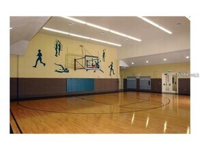 10021 Courtney Palms Blvd in Tampa, FL - Building Photo - Building Photo