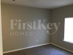 4123 Vanette Ln in Dallas, TX - Building Photo - Building Photo