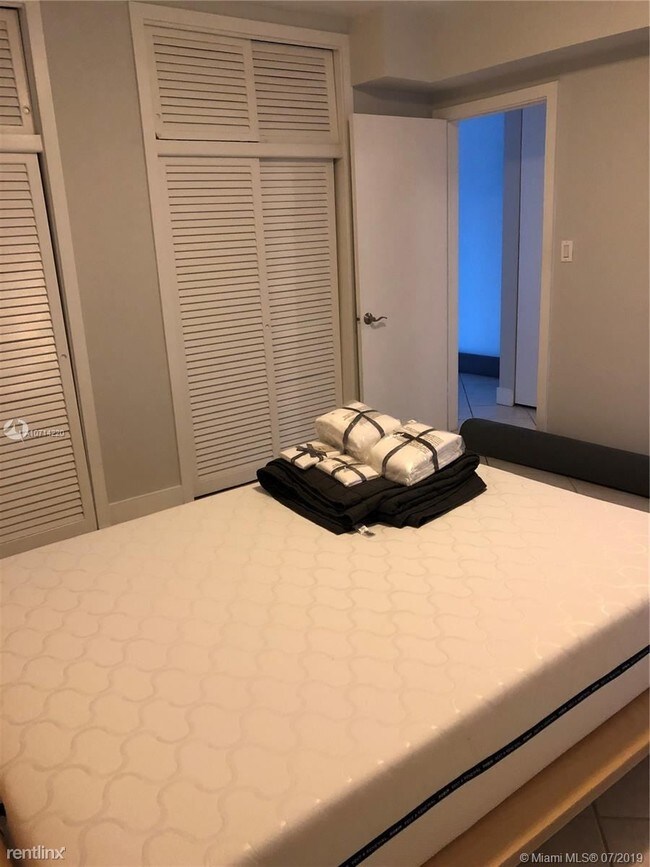 1021 Michigan Ave in Miami Beach, FL - Building Photo - Building Photo