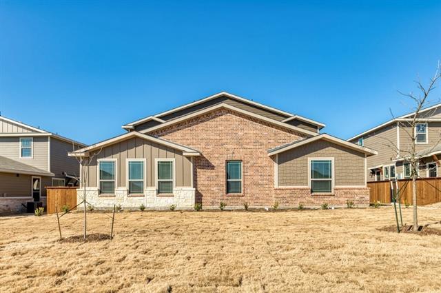 719 Harvest Moon Dr in Venus, TX - Building Photo