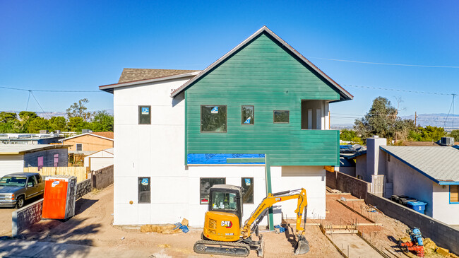 150 Copper St in Henderson, NV - Building Photo - Building Photo